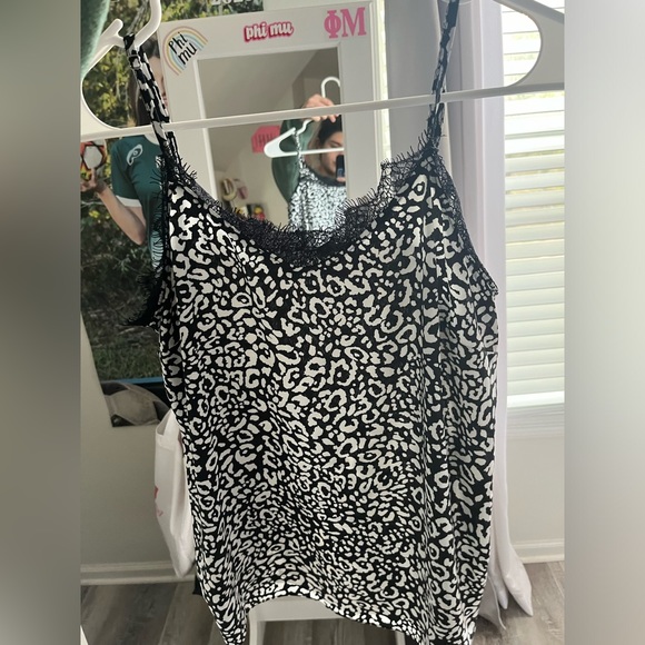 Cheetah Print Laced Top - Picture 2 of 2